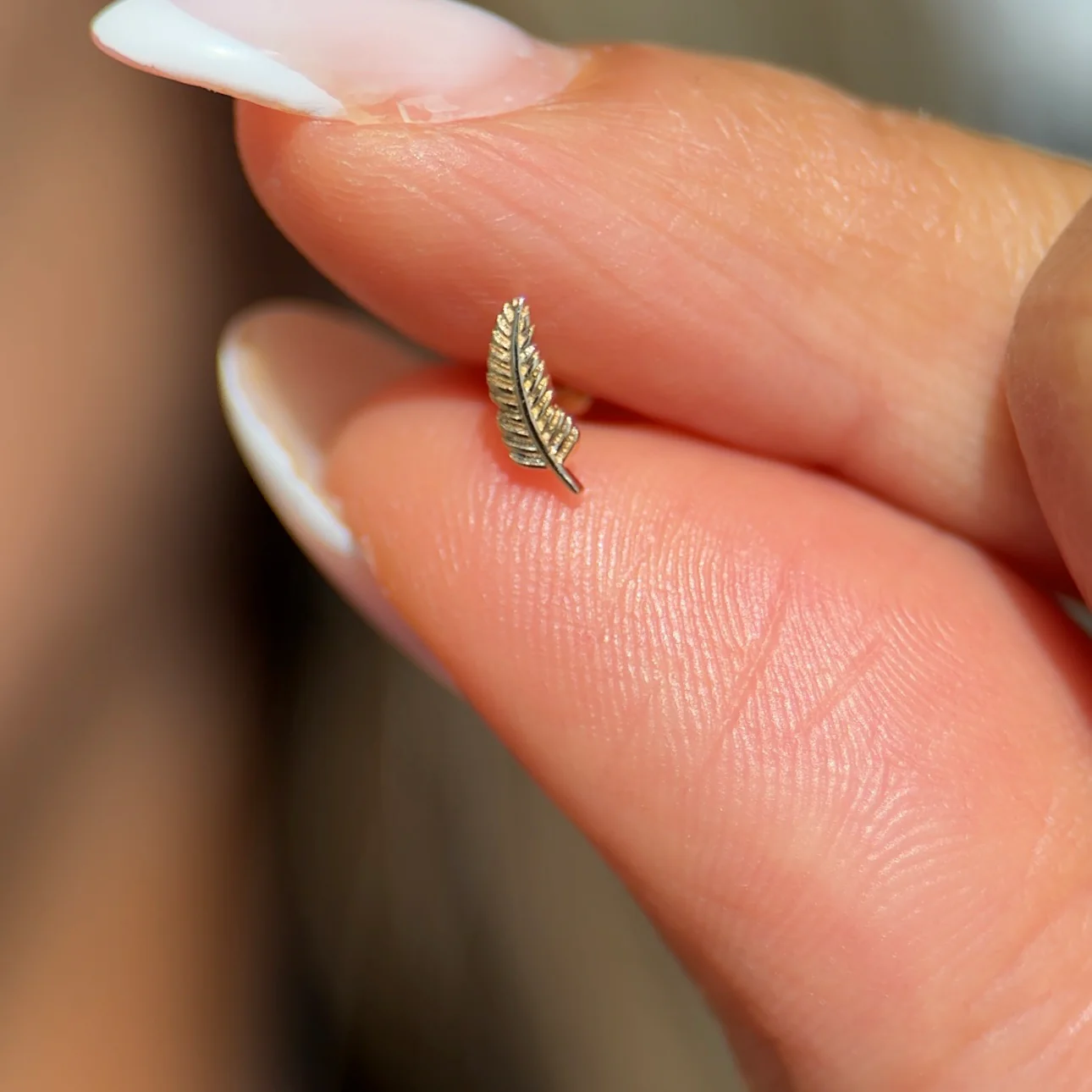 Yellow Gold Feather Flat Back Threaded Stud Earring - Image 7