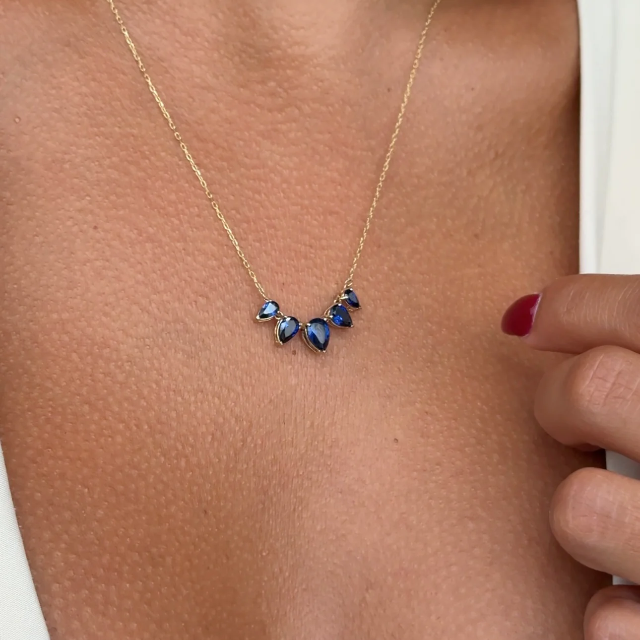 Yellow Gold Teardrop Blue Sapphire Pendant Necklace - Image 7