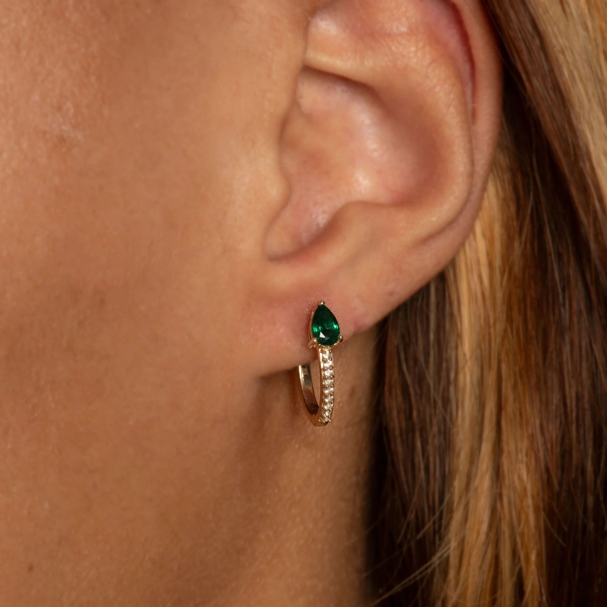 Yellow Gold Teardrop Emerald Sapphire Hoop - Image 5