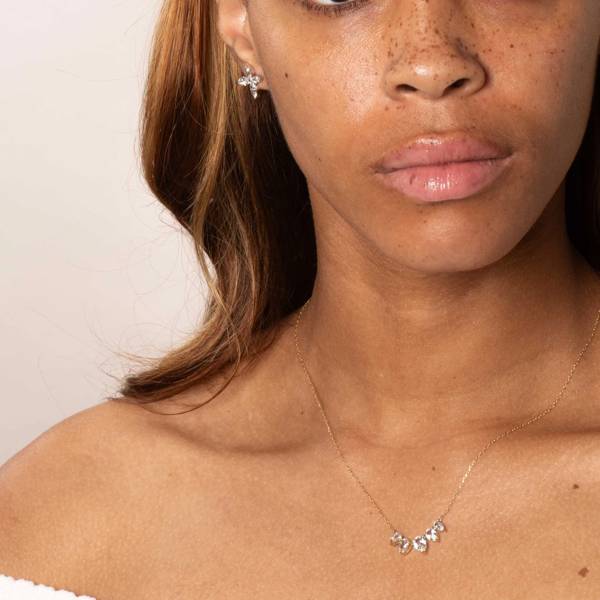 Yellow Gold Teardrop White Sapphire Pendant Necklace - Image 6