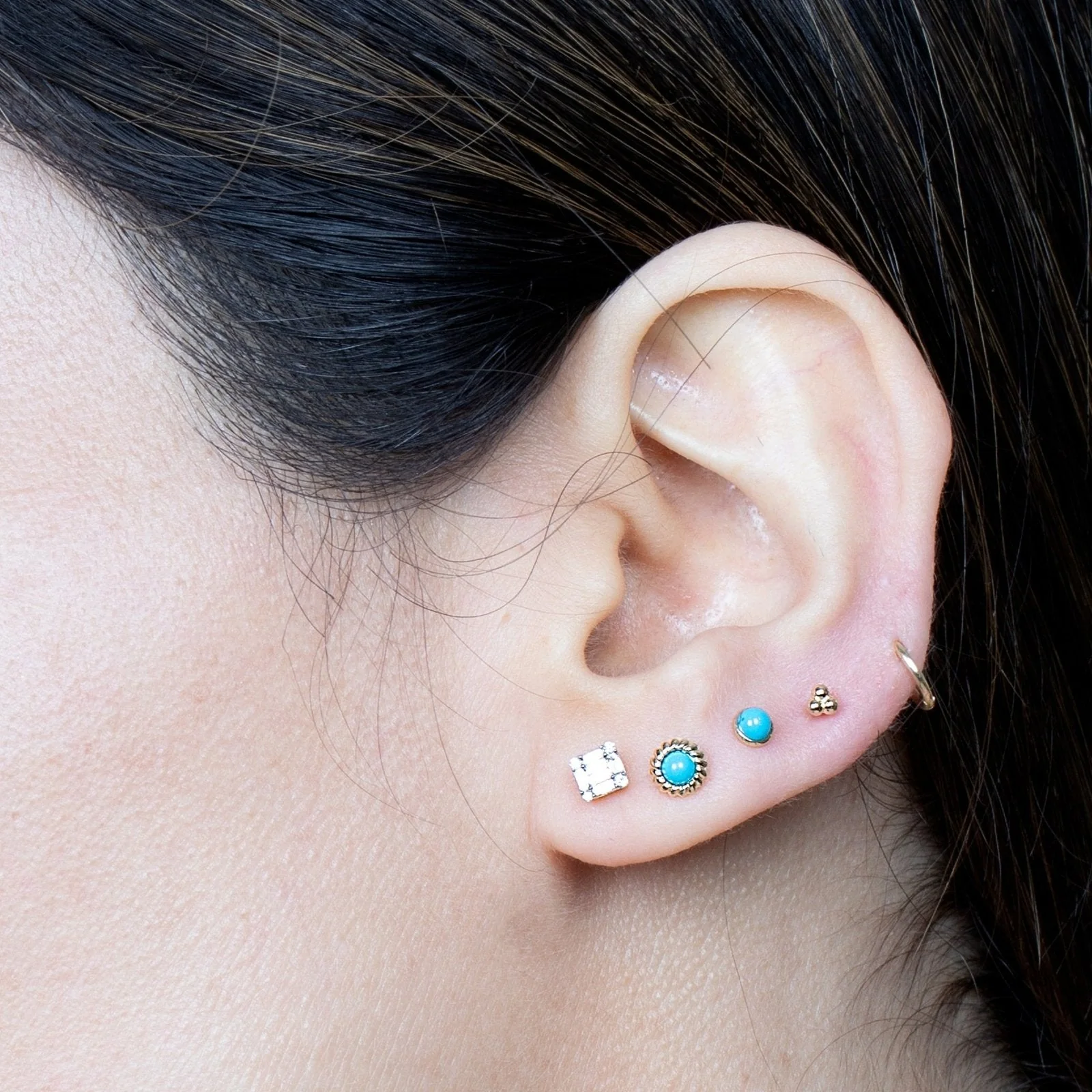 Yellow Gold Trinity Beaded Cluster Flat Back Earring - Image 17