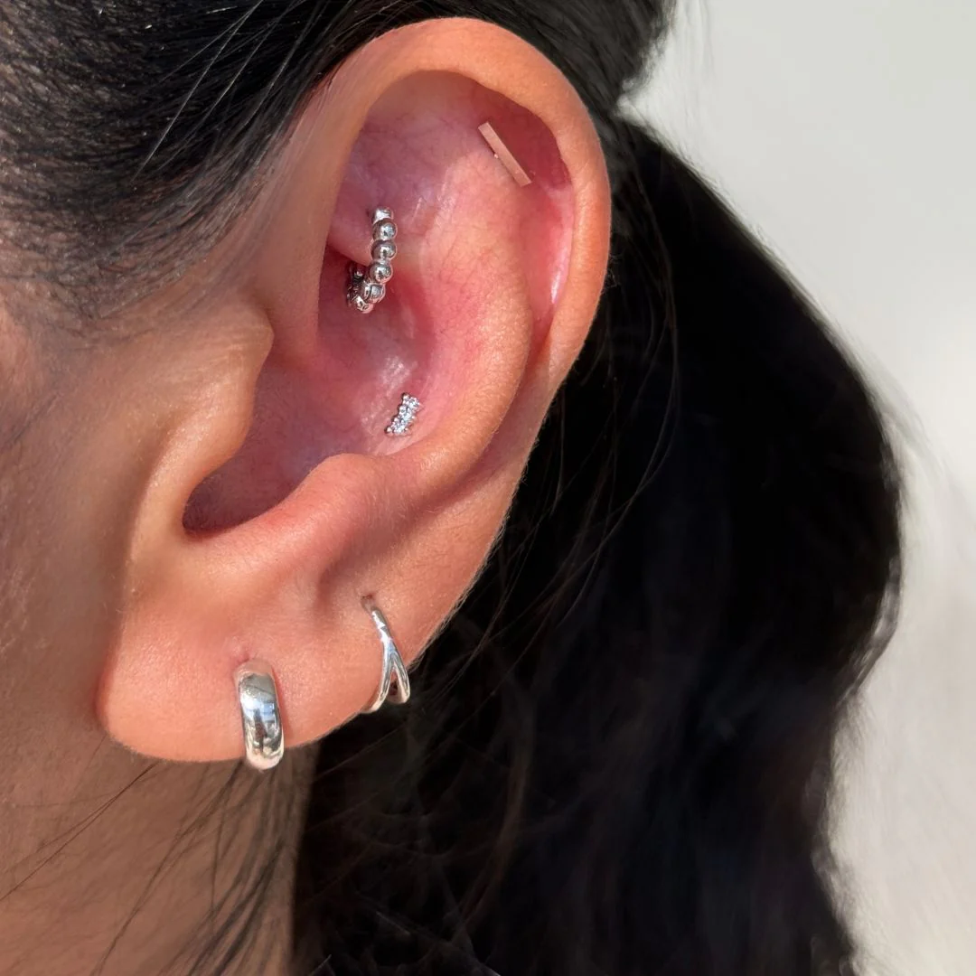 White Gold Triple Stone Beaded Flat Back Earring - Image 4