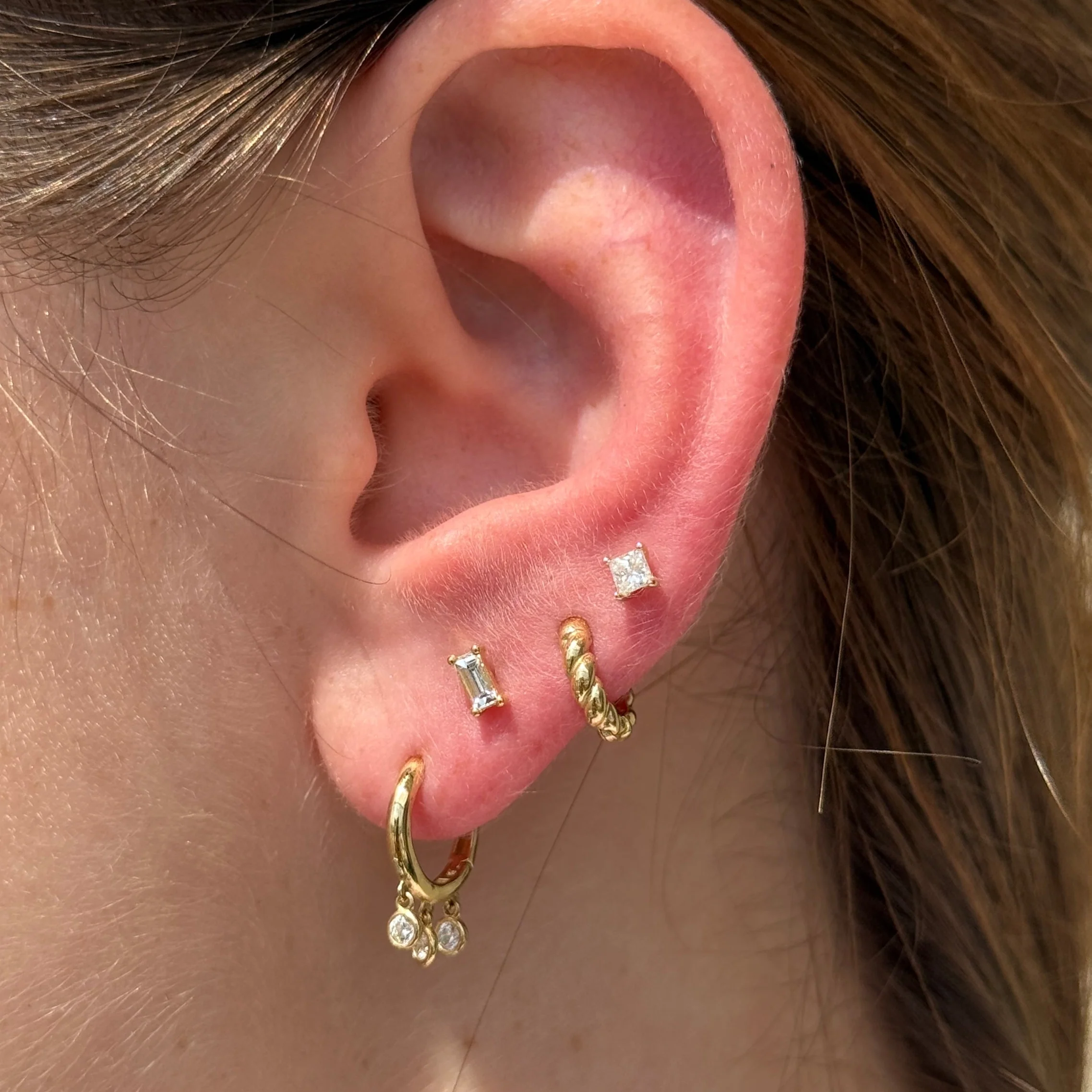 White Gold Diamond Baguette Cut Flat Back Earring - Image 6