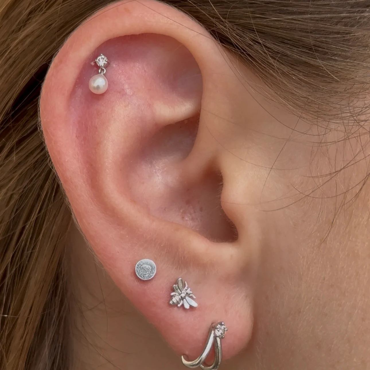 White Gold Disc Flat Back Stud Earring - Image 4