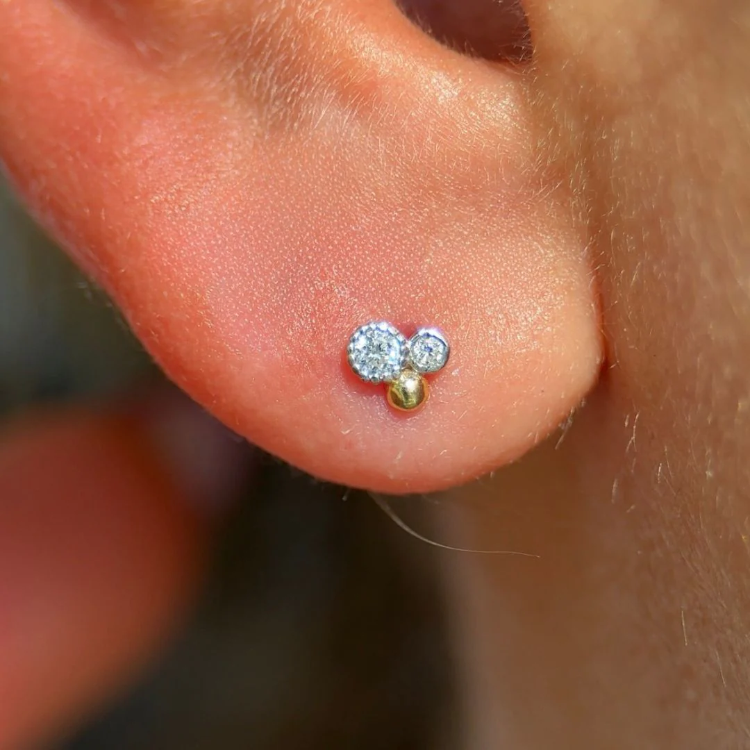 Yellow Gold Triple Diamond Cluster Flat Back Earring - Image 6